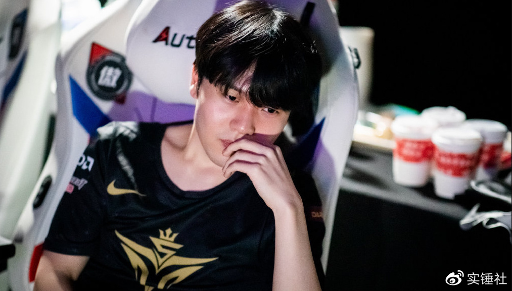 Rookie来袭!换人、点球冲上热搜的简单介绍